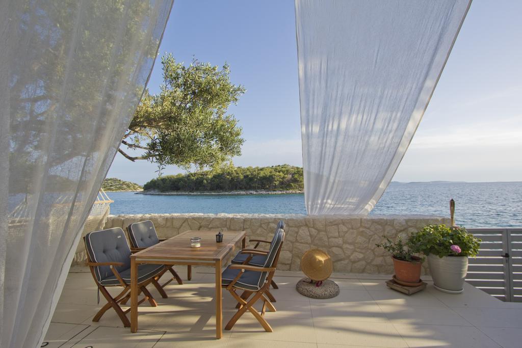 Casa Mano Tribunj With Beach Exterior photo