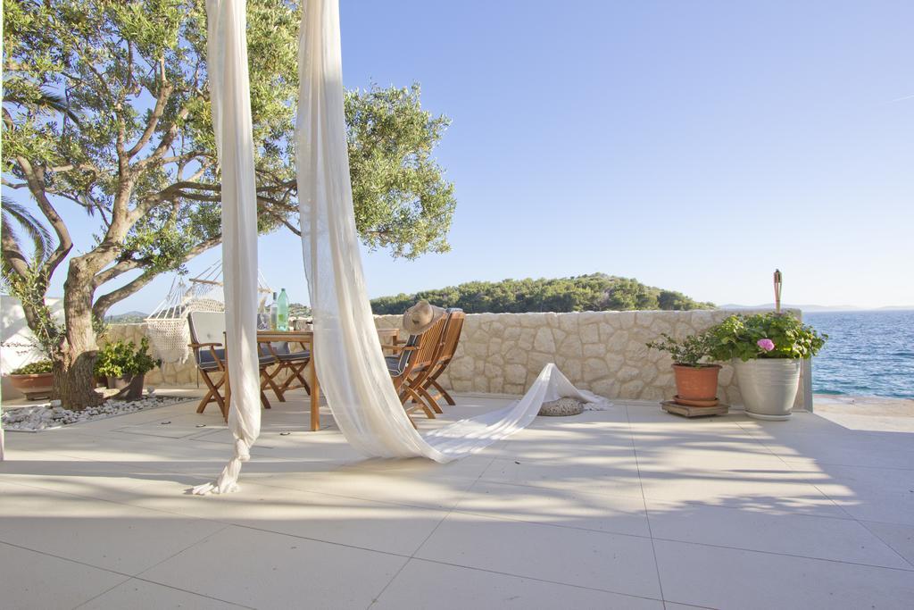 Casa Mano Tribunj With Beach Exterior photo